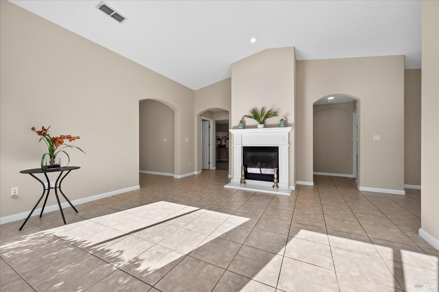 333 Colonial Way Rio Vista, CA 94571 - Photo 12 of 53 Gallery Image 12