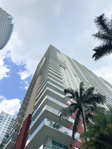 $680,000 | 1155 Brickell Bay Drive, Unit 3303, Miami, FL 33131