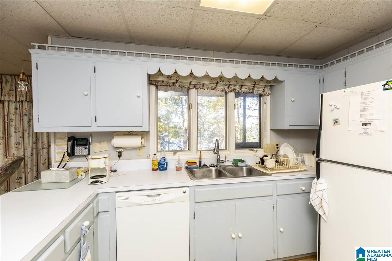 647 Ridgeway Circle Talladega, AL 35160 - Photo 36 of 48