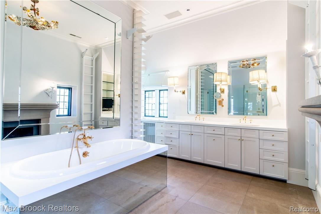 1820 Rathmor Road Bloomfield Hills, MI 48304 - Photo 26 of 41 IMG_5287-HDR.jpg
