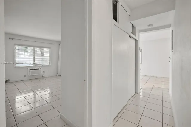 $319,000 | 641 Española Way, Unit 3, Miami Beach, FL 33139