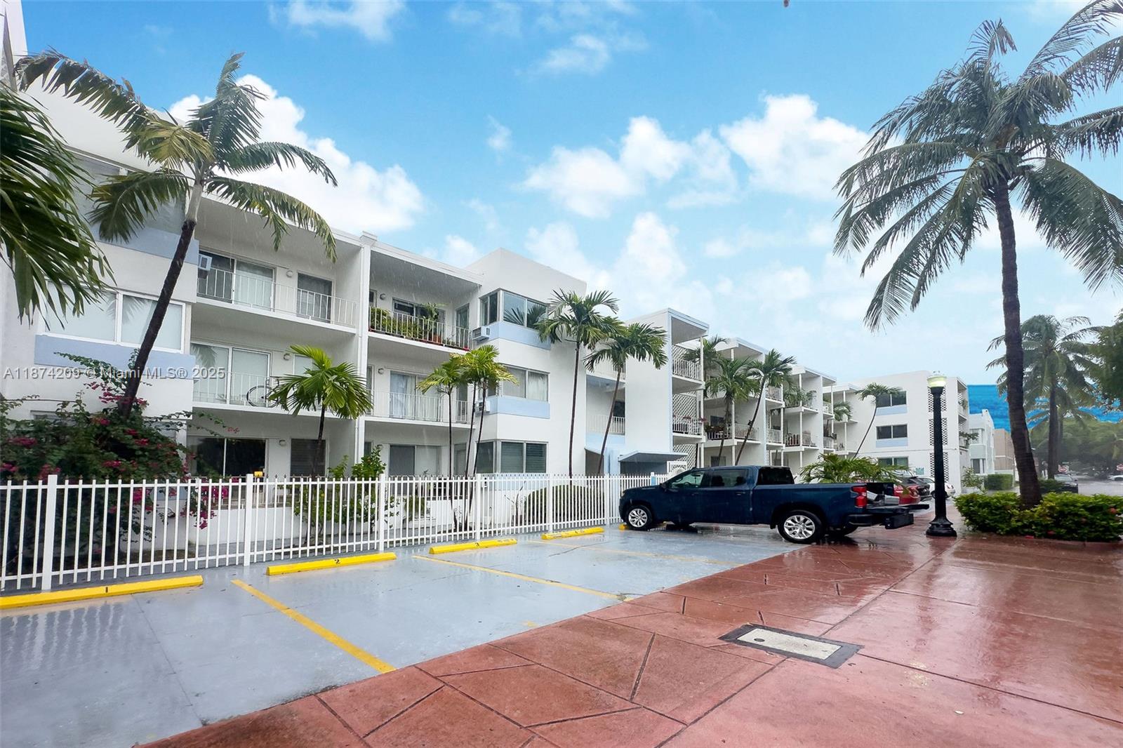 641 Española Way, Unit 3 Miami Beach, FL 33139 - Photo 23 of 23 a view of building with cars park