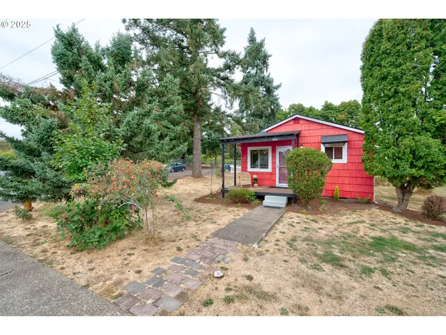 $299,900 | 488 B Street, Independence, OR 97351