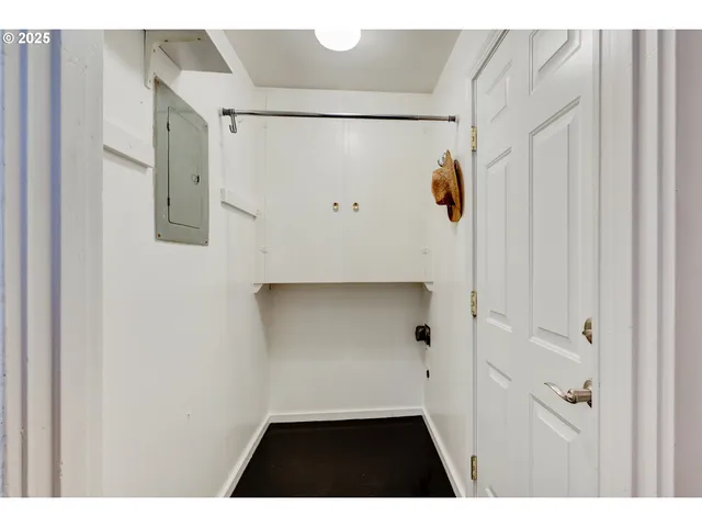 $299,900 | 488 B Street, Independence, OR 97351