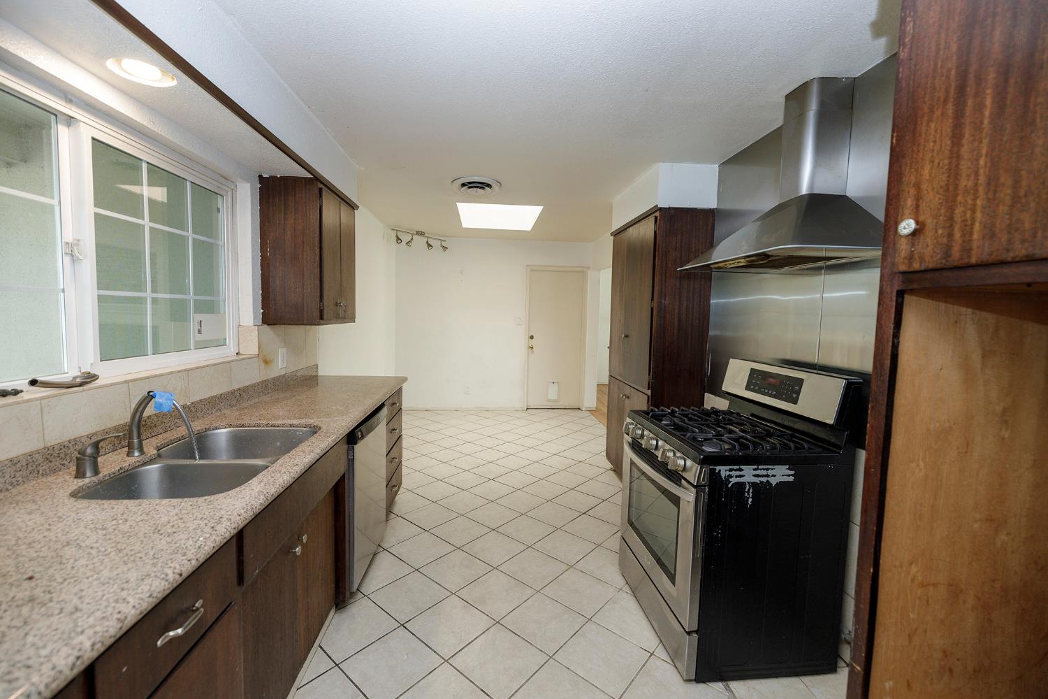 2754 West Swain Road Stockton, CA 95207 - Photo 22 of 56