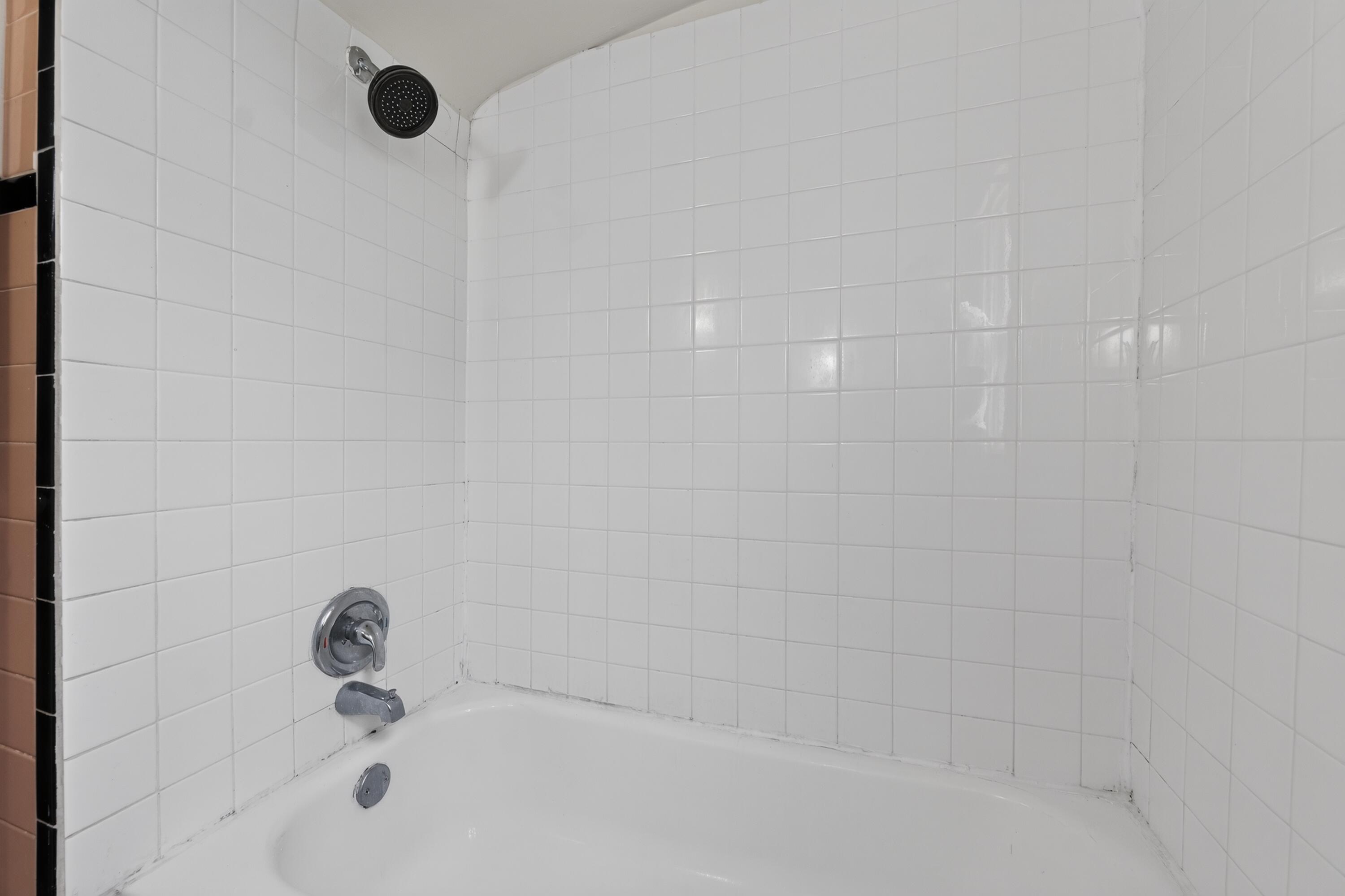 4109 North 39th Street Milwaukee, WI 53216 - Photo 29 of 37 29_4109_N_39th_St-Bathroom-8717