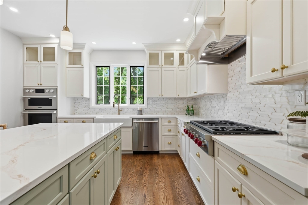 131 Maple Street Scituate, MA 02066 - Photo 8 of 41