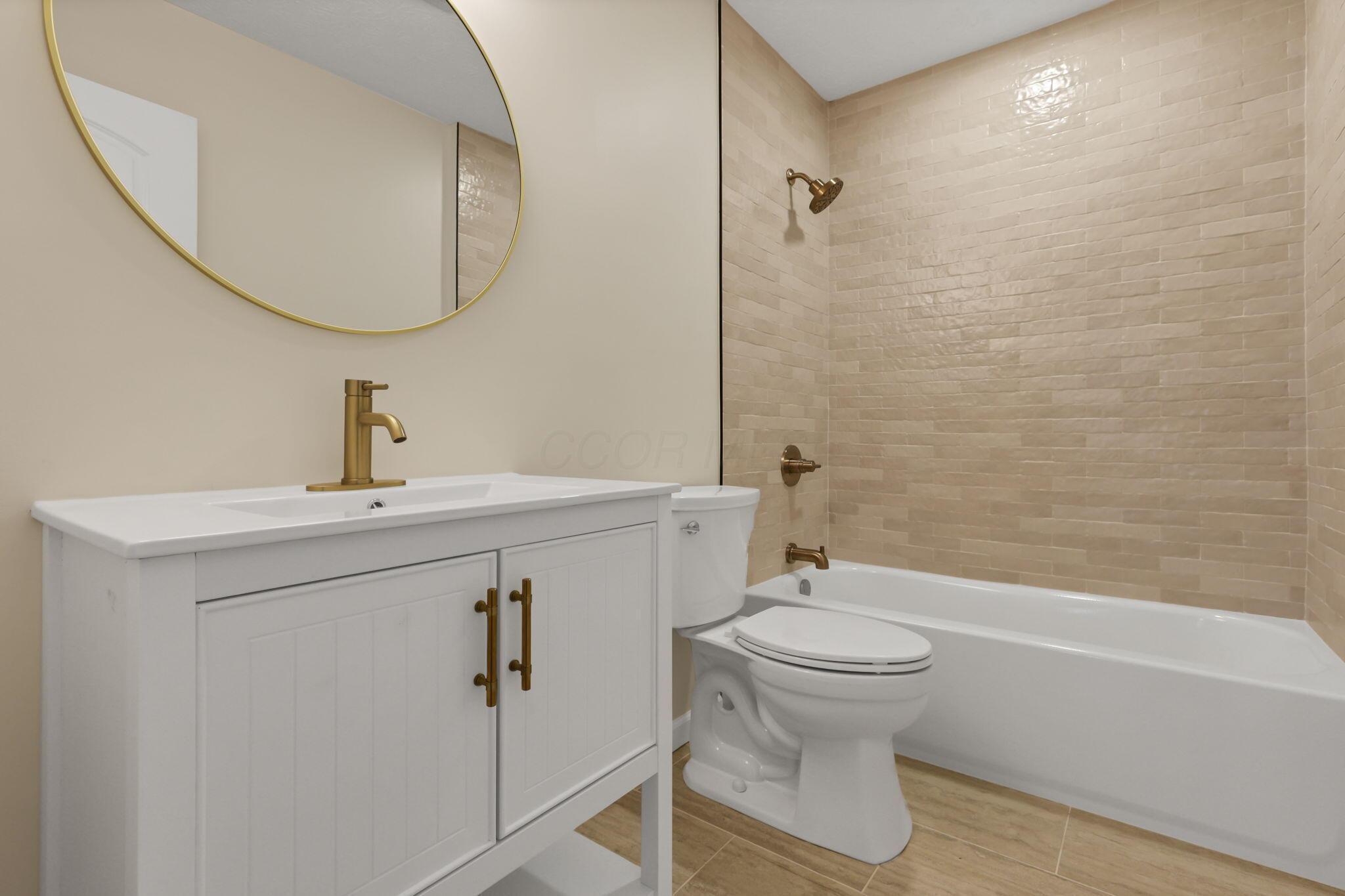7545 Royalton Road Southwest Lancaster, OH 43130 - Photo 19 of 27 Full Bath