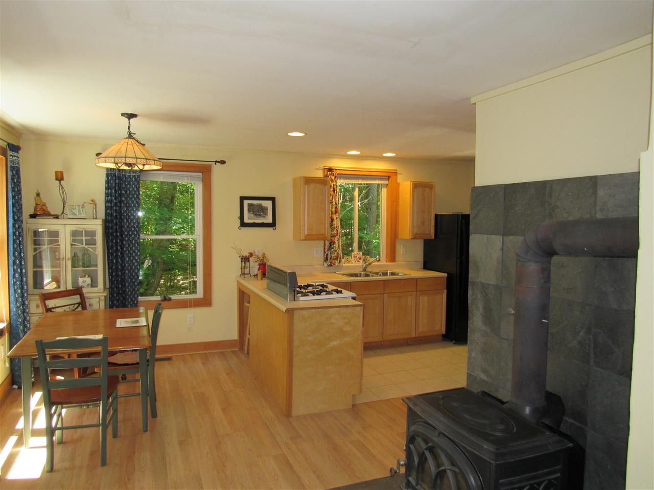 85 Rockwood Pond Road Fitzwilliam, NH 03447 - Photo 4 of 27