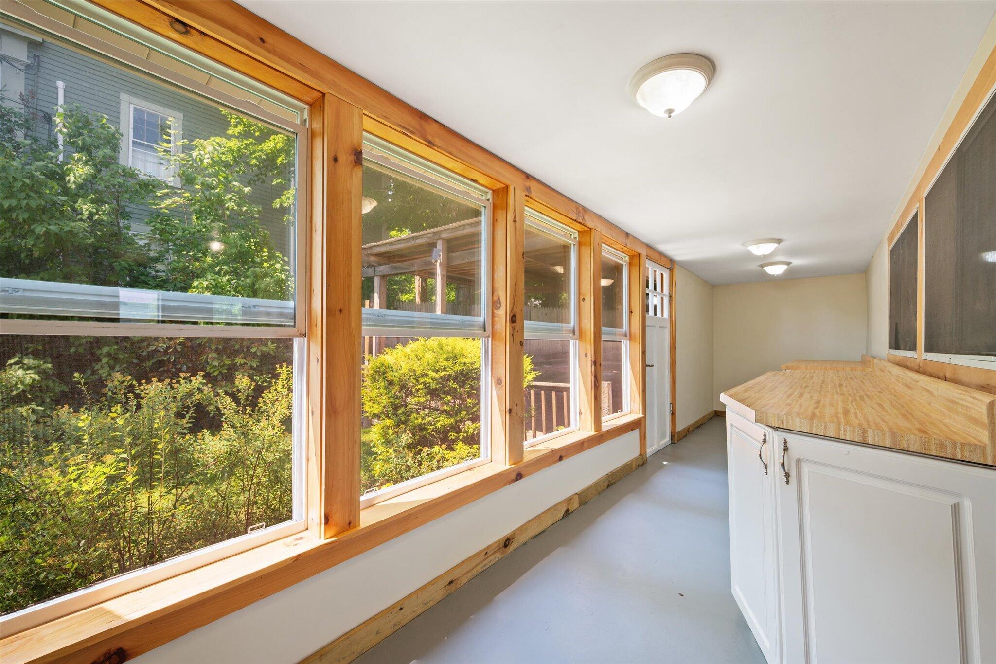137 Main Street Winterport, ME 04496 - Photo 7 of 57 Sun Porch