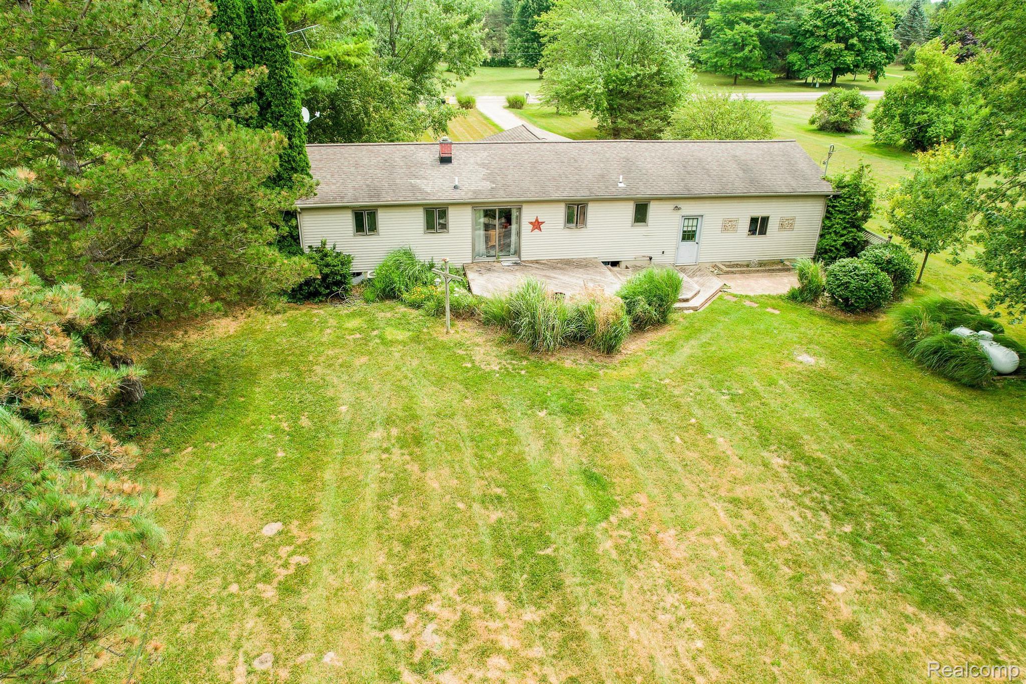 8223 North Nichols Road Flushing, MI 48433 - Photo 5 of 28 Gallery Image 5