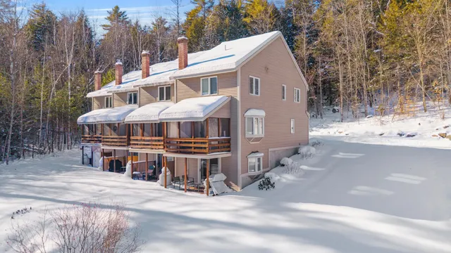 $2,000 | 21 Village West Drive, Unit 14, Alexandria, NH 03222