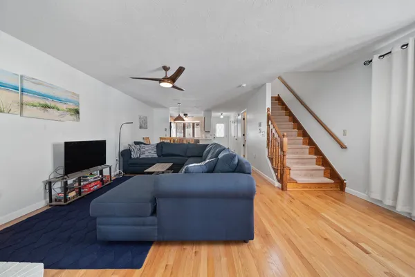 $2,000 | 21 Village West Drive, Unit 14, Alexandria, NH 03222