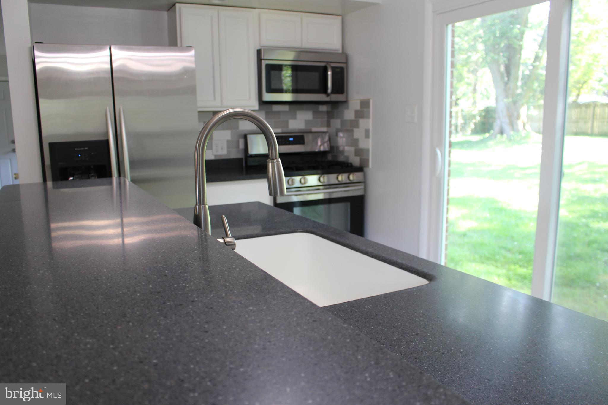 1017 Tracy Road Lancaster, PA 17601 - Photo 7 of 28