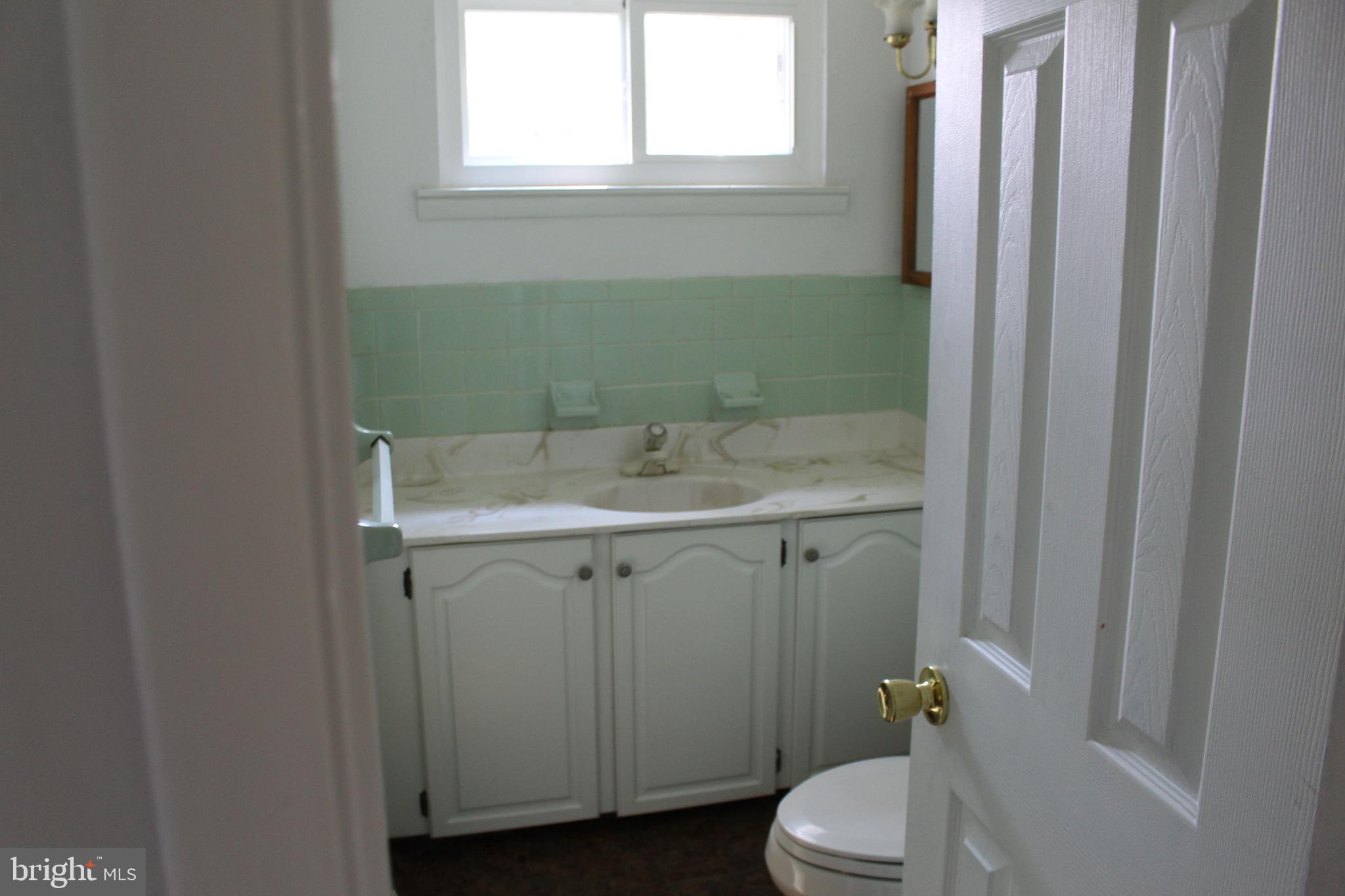 1017 Tracy Road Lancaster, PA 17601 - Photo 10 of 28