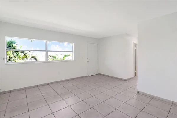 $300,000 | 13371 Southwest 17th Lane, Unit 28, Miami, FL 33175