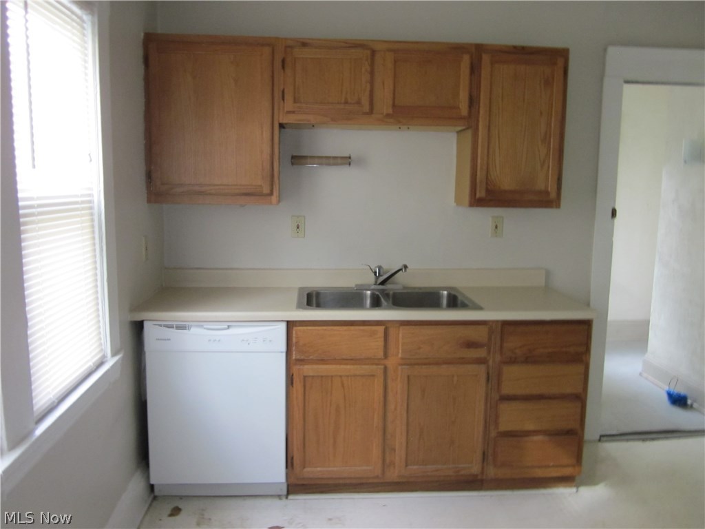 2619 Hampshire Road Cleveland, OH 44106 - Photo 14 of 22