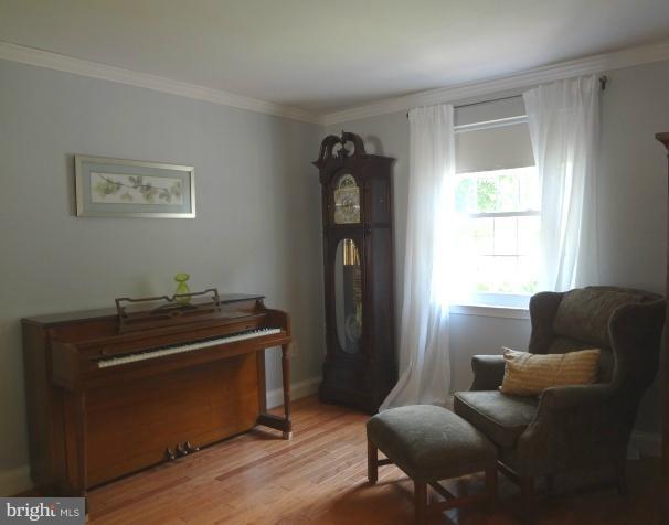 9229 Spring Acres Road Clinton, MD 20735 - Photo 13 of 23 Living Room
