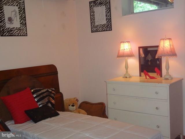 9229 Spring Acres Road Clinton, MD 20735 - Photo 19 of 23 Bedroom