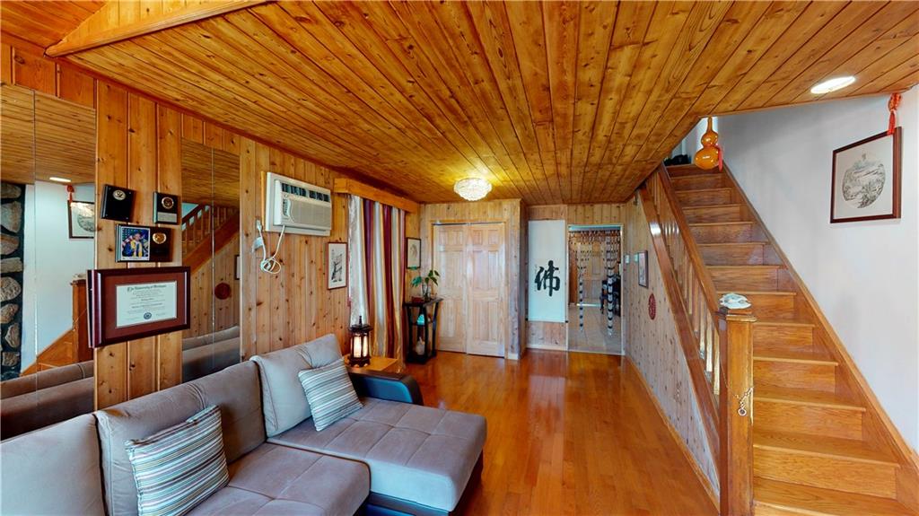 9148 Gold Road Queens, NY 11417 - Photo 3 of 15 Gallery Image 3