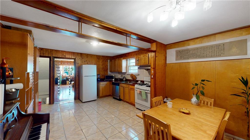 9148 Gold Road Queens, NY 11417 - Photo 5 of 15 Gallery Image 5