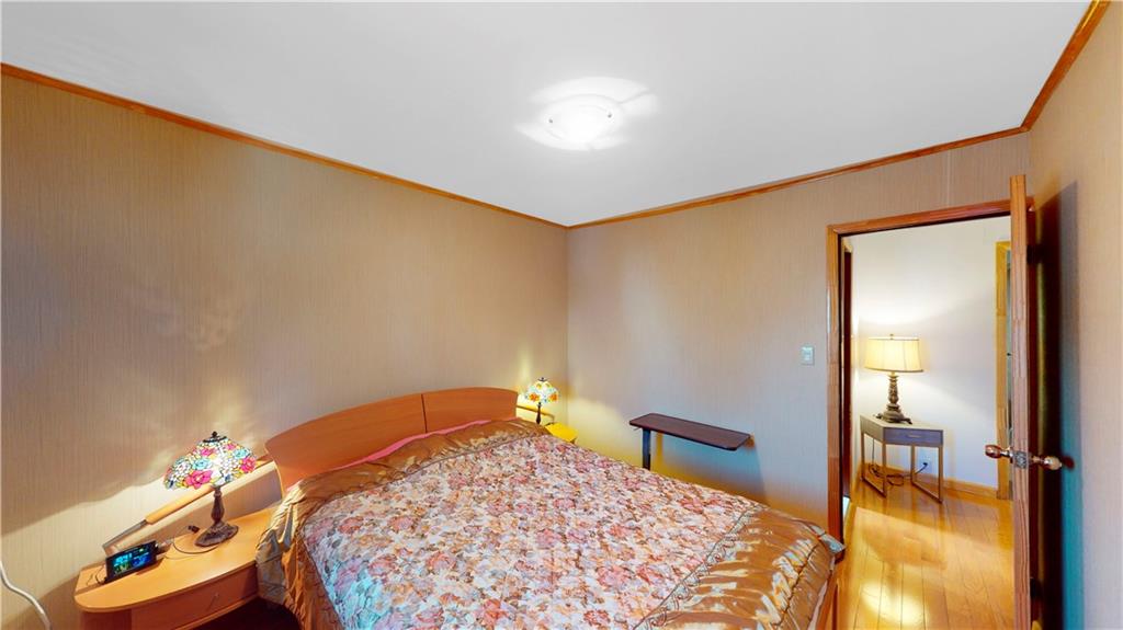 9148 Gold Road Queens, NY 11417 - Photo 7 of 15 Gallery Image 7