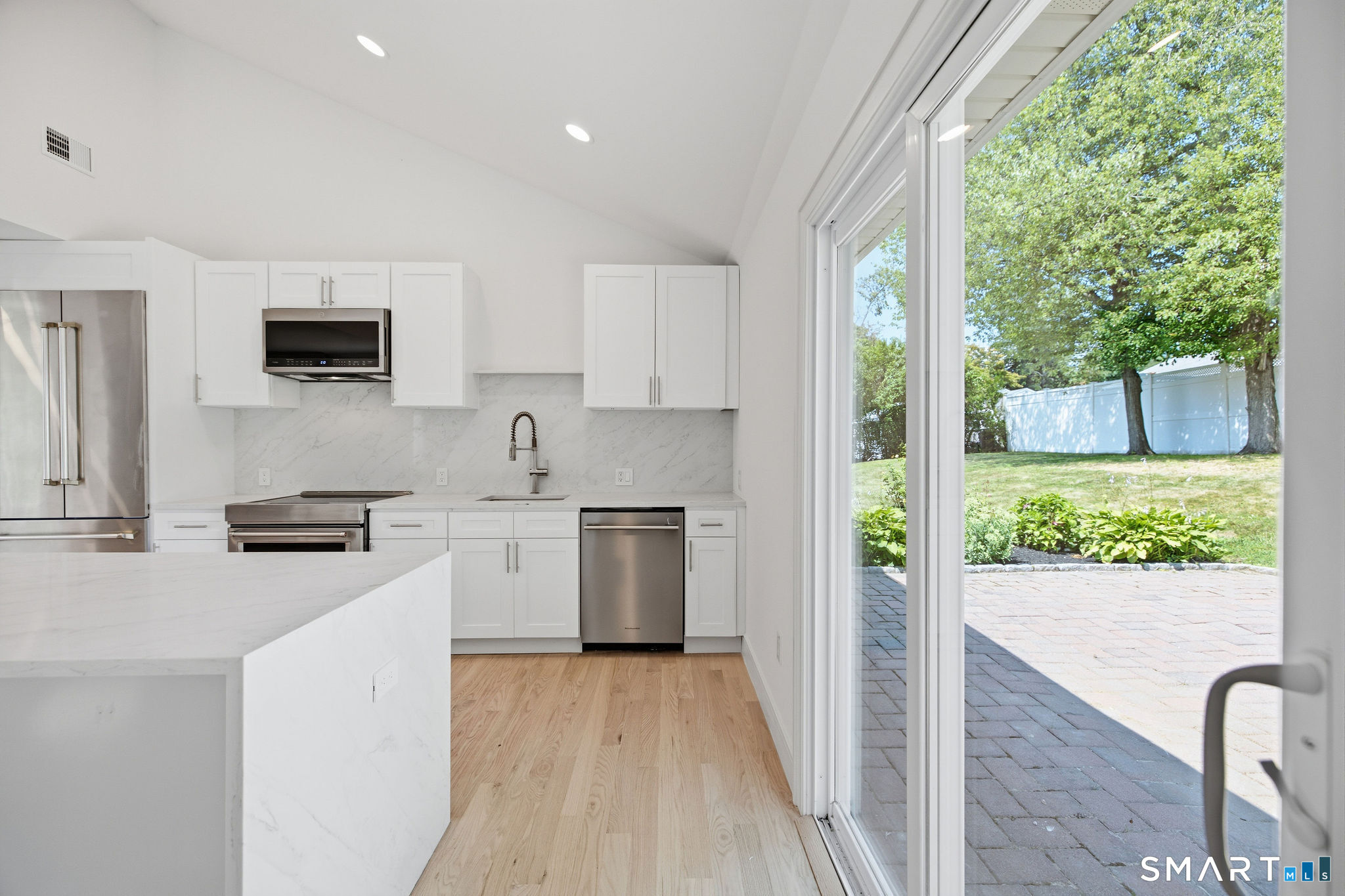 5 Tod Road Norwalk, CT 06851 - Photo 12 of 40