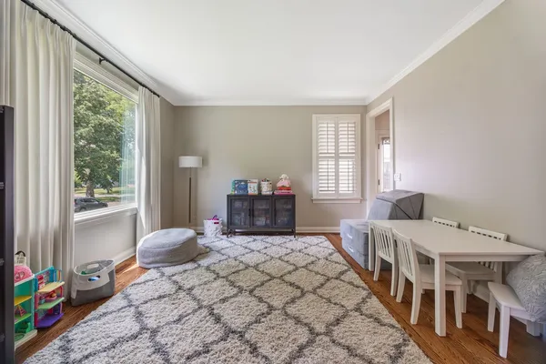 $7,500 | 735 West 8th Street, Hinsdale, IL 60521