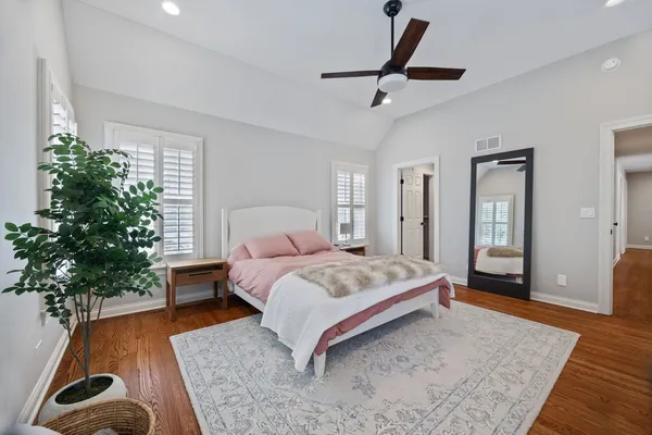 $7,500 | 735 West 8th Street, Hinsdale, IL 60521