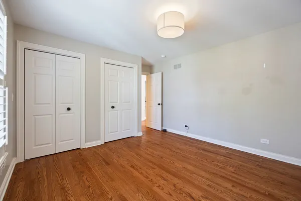 $7,500 | 735 West 8th Street, Hinsdale, IL 60521