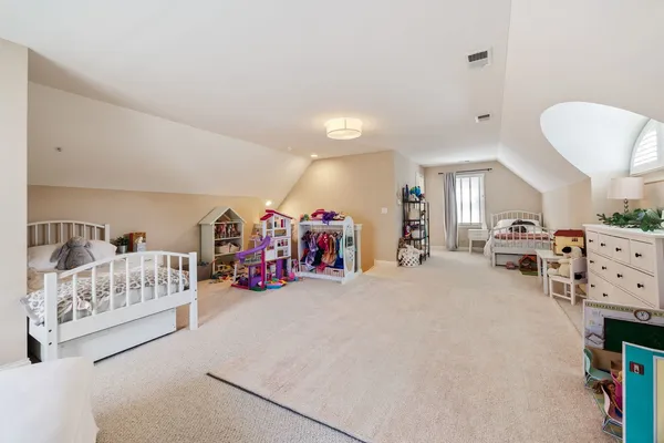 $7,500 | 735 West 8th Street, Hinsdale, IL 60521