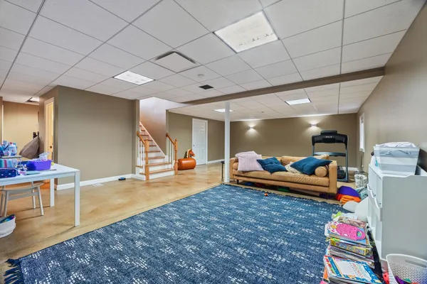 $7,500 | 735 West 8th Street, Hinsdale, IL 60521