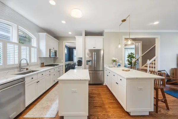 $7,500 | 735 West 8th Street, Hinsdale, IL 60521