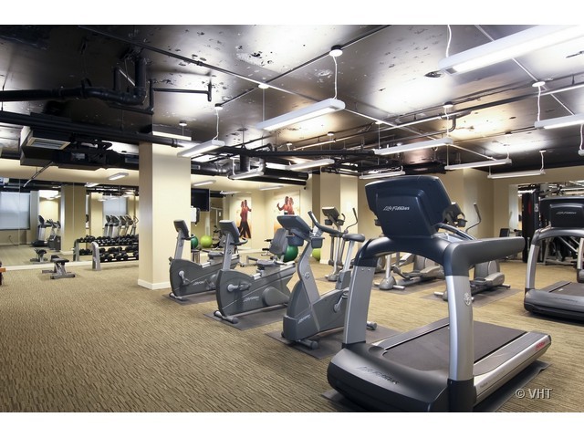 310 South Michigan Avenue, Unit 2206 Chicago, IL 60604 - Photo 14 of 15