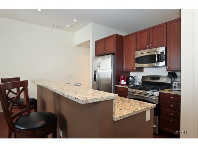 310 South Michigan Avenue, Unit 2206 Chicago, IL 60604 - Photo 5 of 15