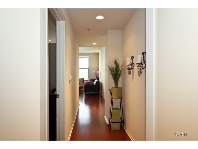 310 South Michigan Avenue, Unit 2206 Chicago, IL 60604 - Photo 6 of 15