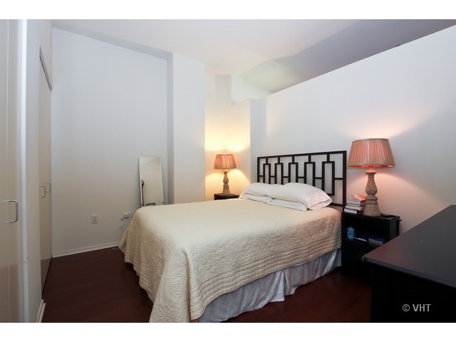 310 South Michigan Avenue, Unit 2206 Chicago, IL 60604 - Photo 7 of 15