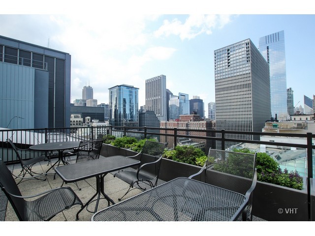 310 South Michigan Avenue, Unit 2206 Chicago, IL 60604 - Photo 10 of 15