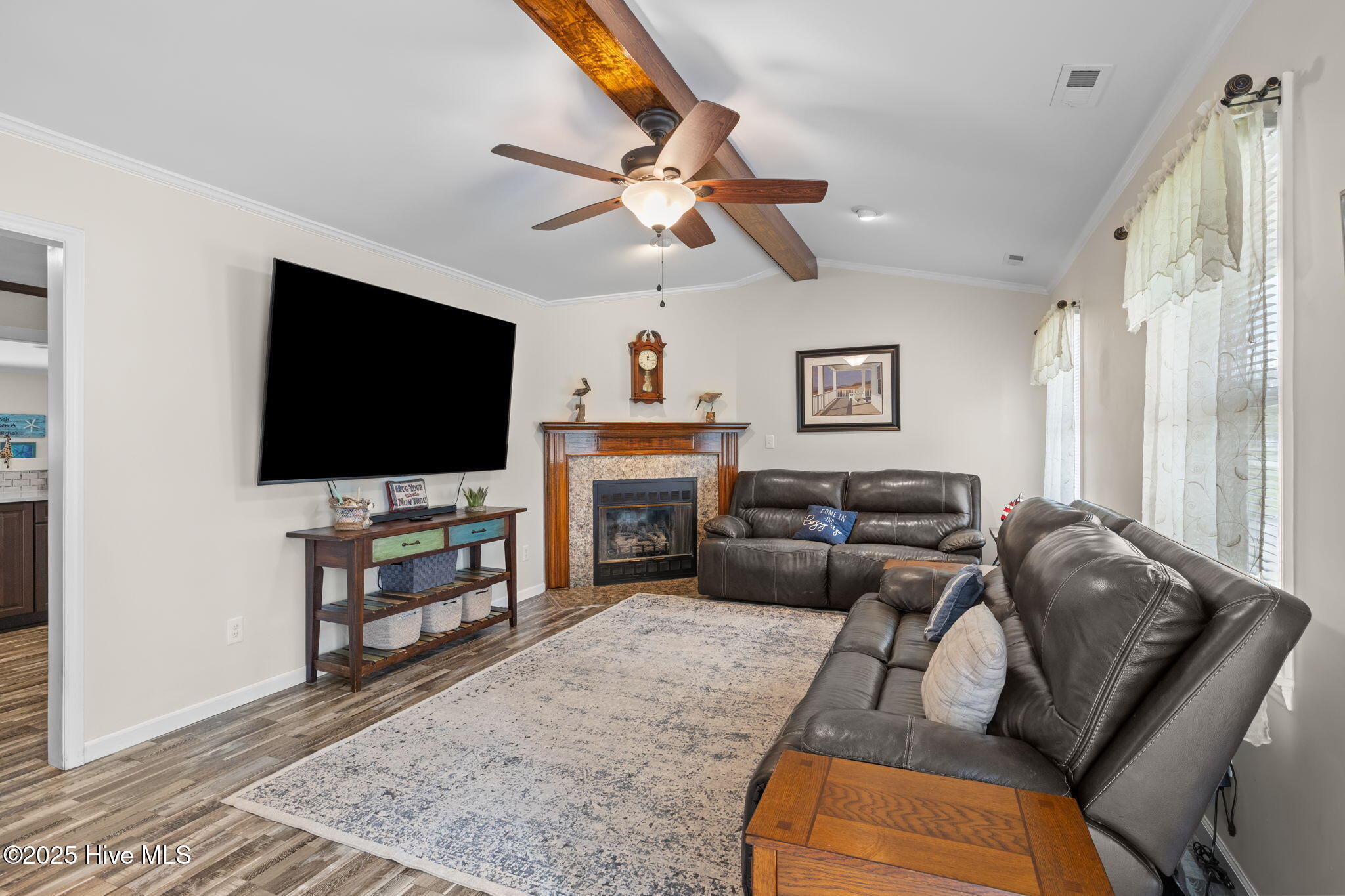 1815 Paulette Road Morehead City, NC 28557 - Photo 21 of 54 Living Room