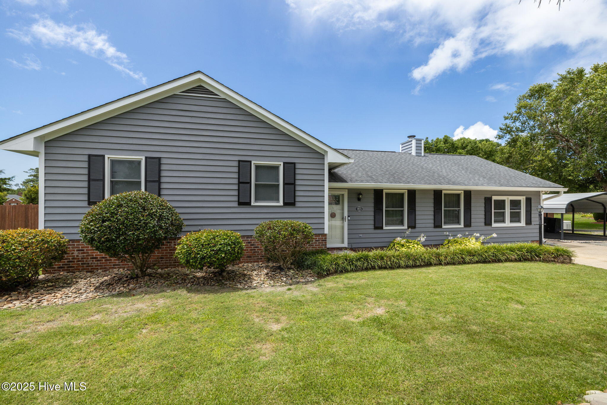 1815 Paulette Road Morehead City, NC 28557 - Photo 5 of 54 Front View