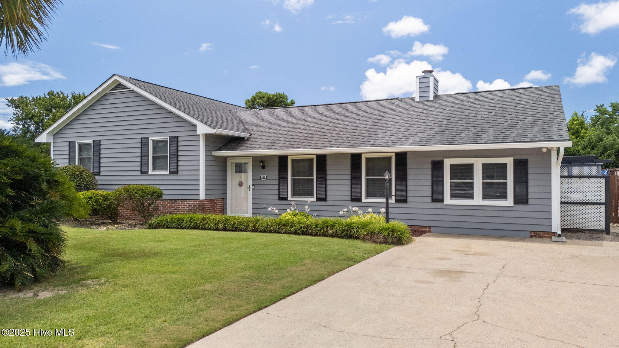 1815 Paulette Road Morehead City, NC 28557 - Photo 6 of 54 Front View