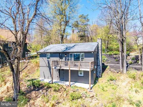 $375,000 | 70 Arrowood Road, Linden, VA 22642
