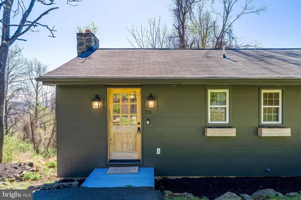 $375,000 | 70 Arrowood Road, Linden, VA 22642