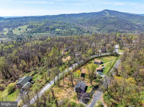 $375,000 | 70 Arrowood Road, Linden, VA 22642