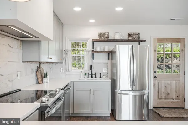 $375,000 | 70 Arrowood Road, Linden, VA 22642