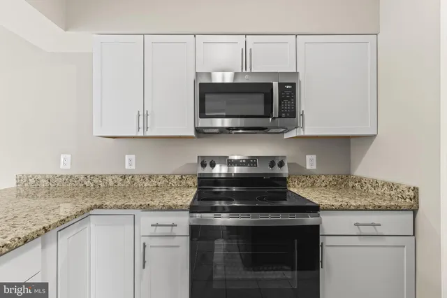 $2,100 | 46359 Columbus Drive, Unit 608, Lexington Park, MD 20653