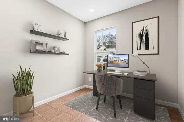 $2,100 | 46359 Columbus Drive, Unit 608, Lexington Park, MD 20653