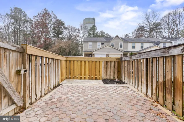 $2,100 | 46359 Columbus Drive, Unit 608, Lexington Park, MD 20653