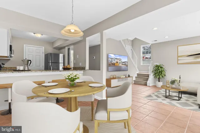 $2,100 | 46359 Columbus Drive, Unit 608, Lexington Park, MD 20653