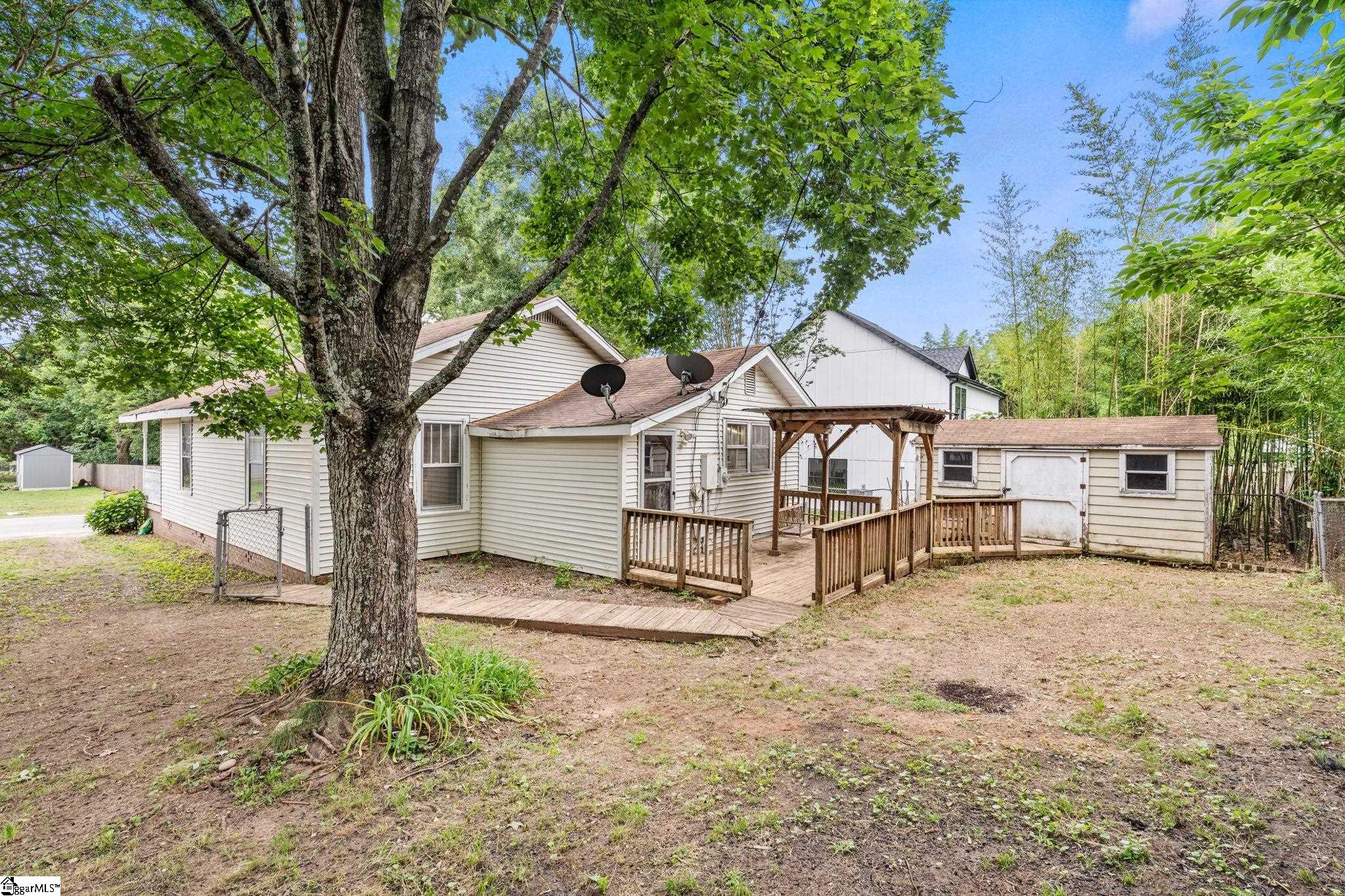 303 Front Street Easley, SC 29640 - Photo 24 of 28